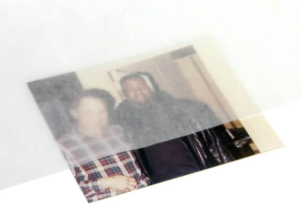 glassine paper for a photo protection