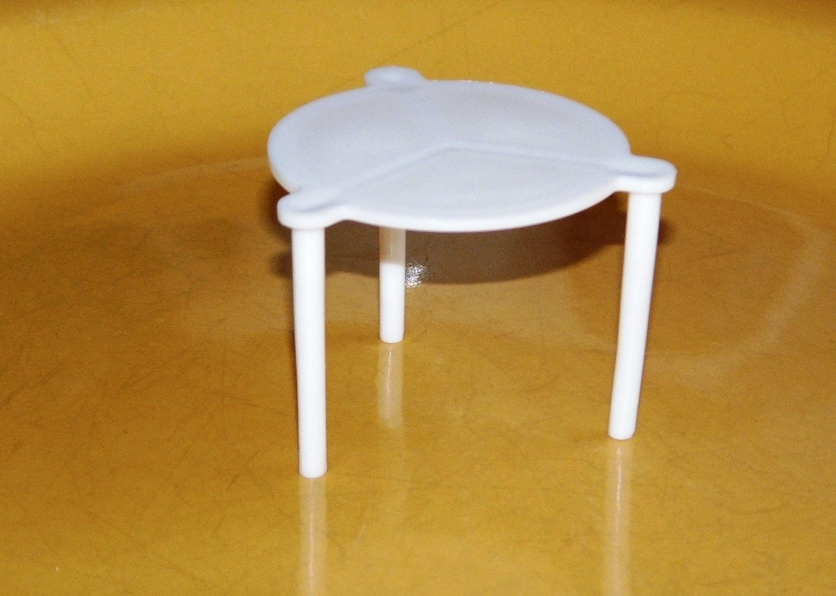 the plastic thing in pizza box